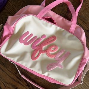 Wifey weekender bag